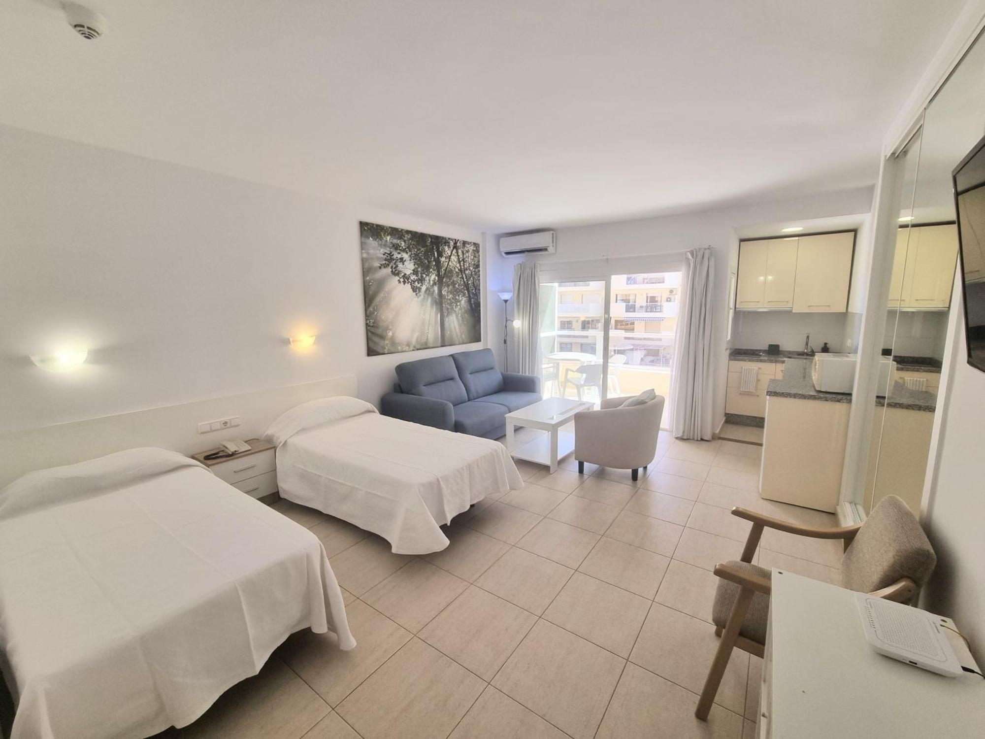 פואנגירולה Pyr Beach And Pool Studio II מראה חיצוני תמונה