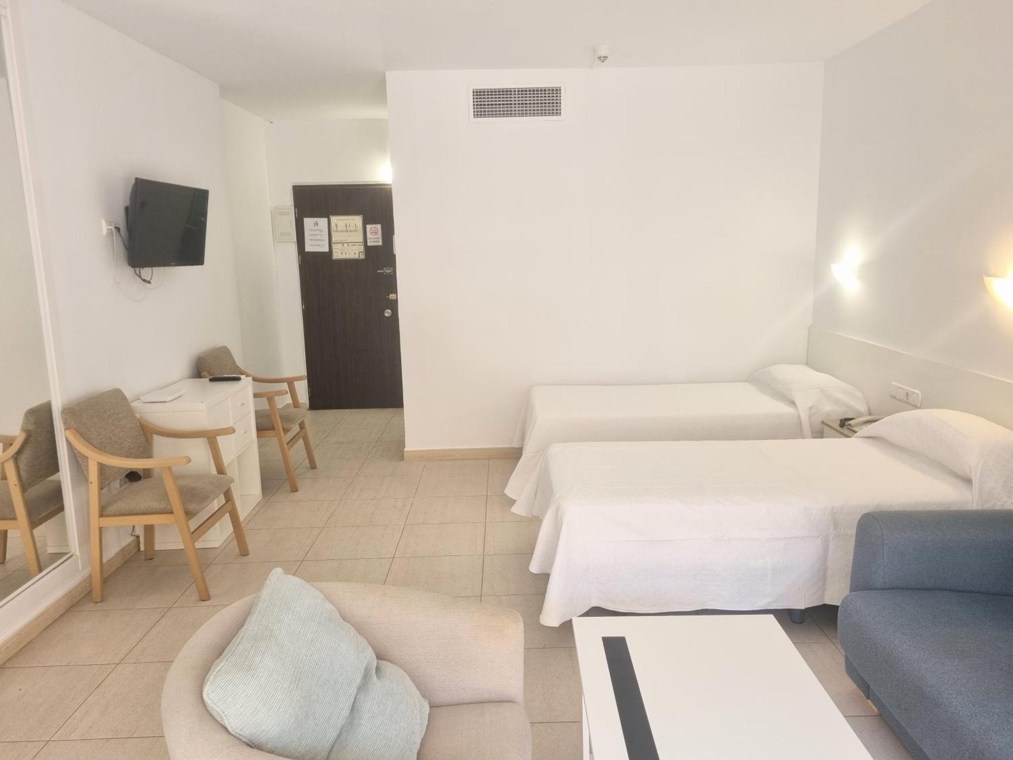 פואנגירולה Pyr Beach And Pool Studio II מראה חיצוני תמונה