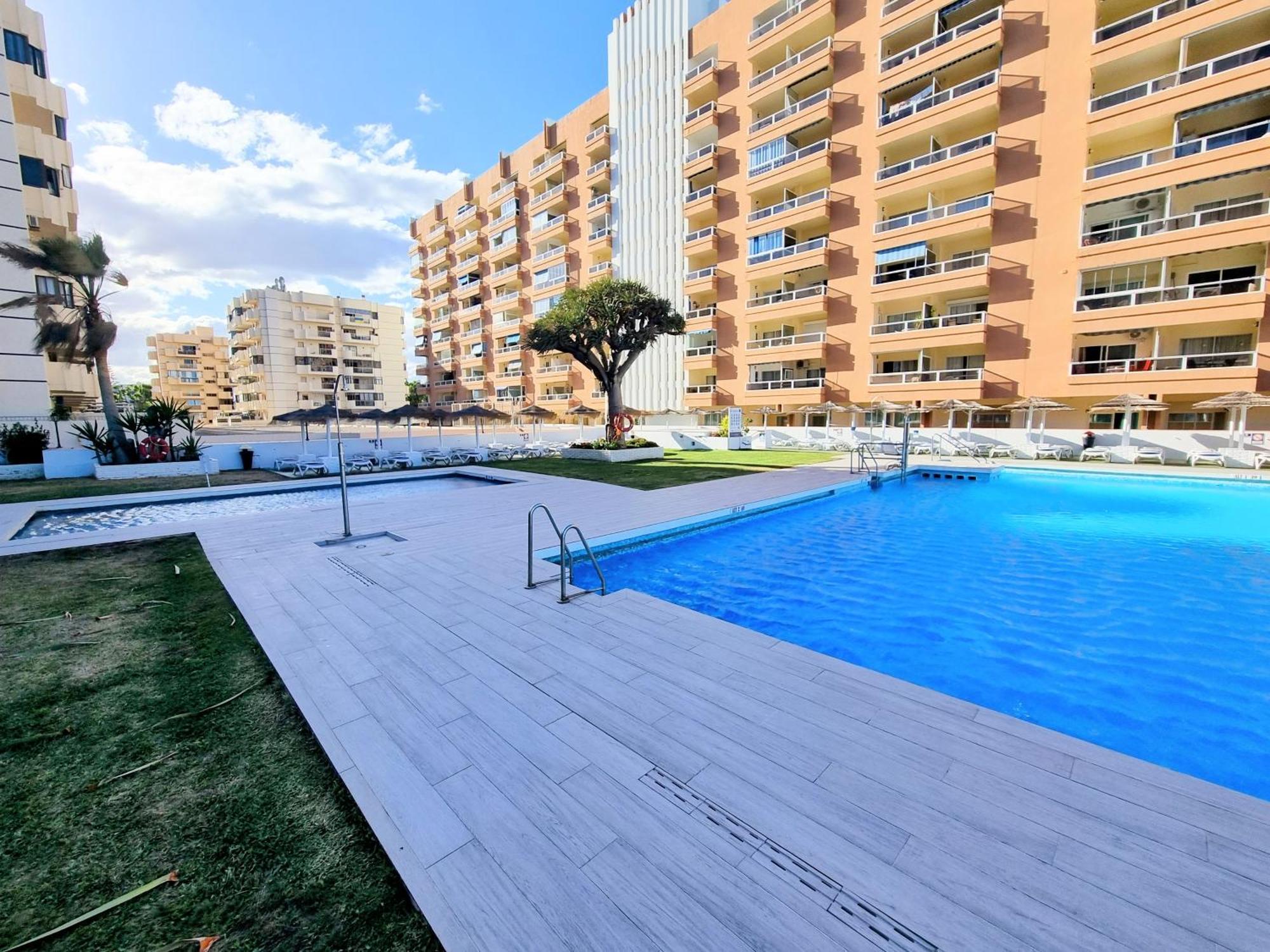 פואנגירולה Pyr Beach And Pool Studio II מראה חיצוני תמונה